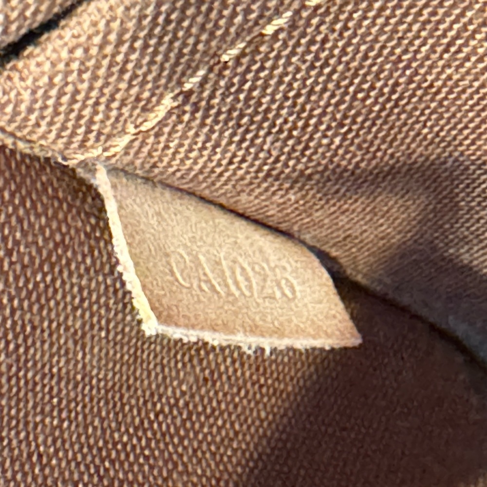 Louis Vuitton Riveting Pochette Accessoire Monogram M40141 - Picture 14 of 15